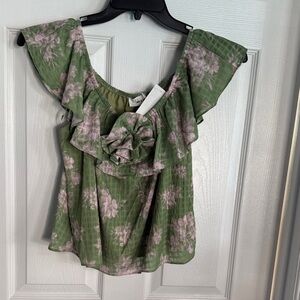 Sadie & Sage Green and Pink Floral Blouse